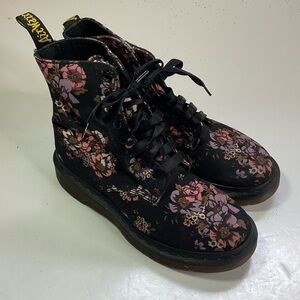 Dr. Martens Floral Canvas Beckett Lace Up Boots Size 6
